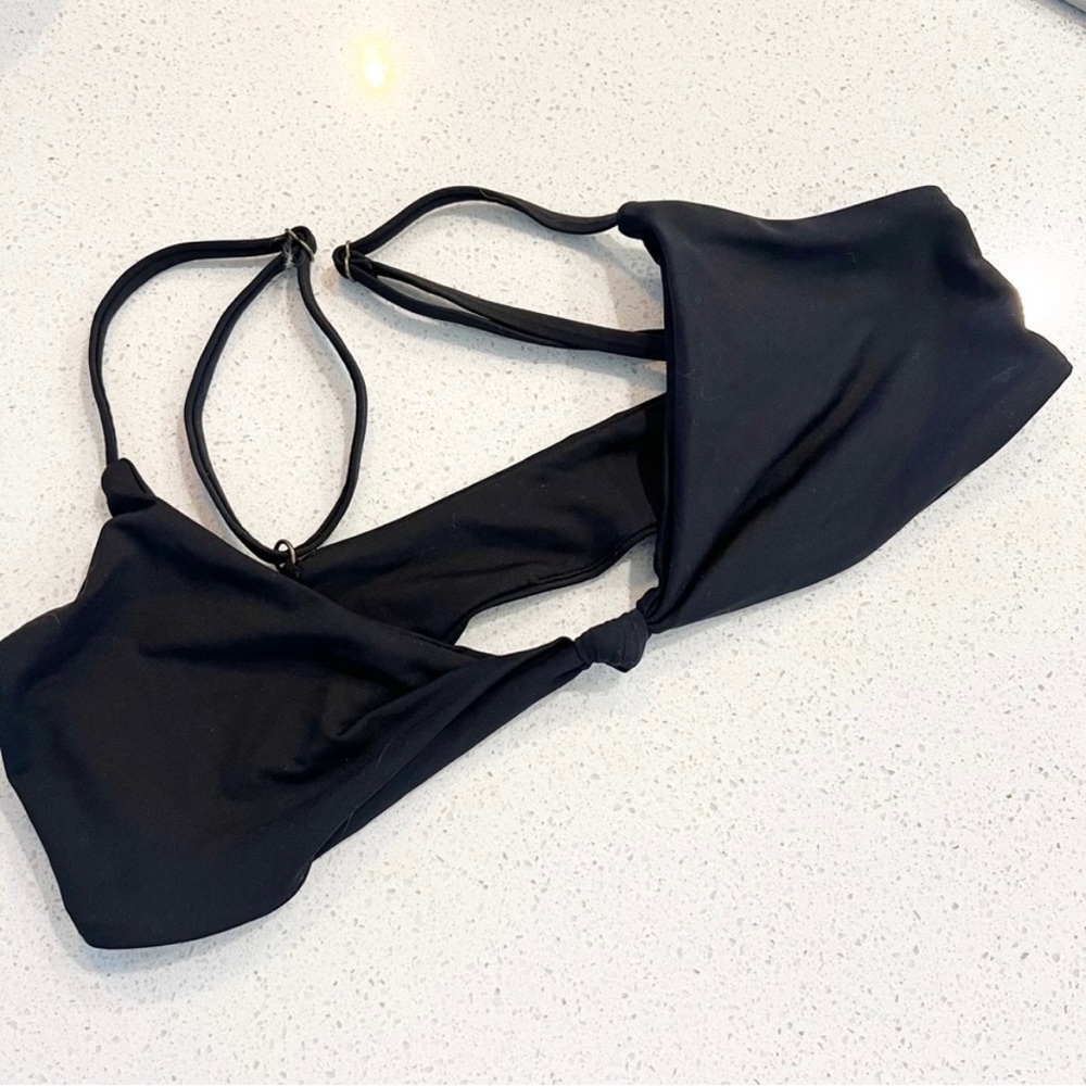 O’Neil women’s black bikini top Xsmall XS bathing suit swimwear - Picture 2 of 3